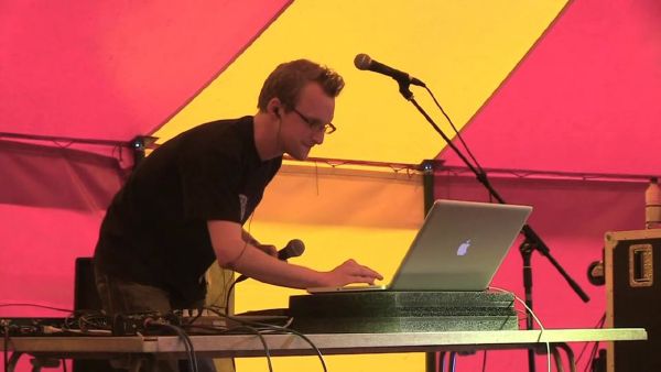 Broken Jukebox: Earwax thumbnail